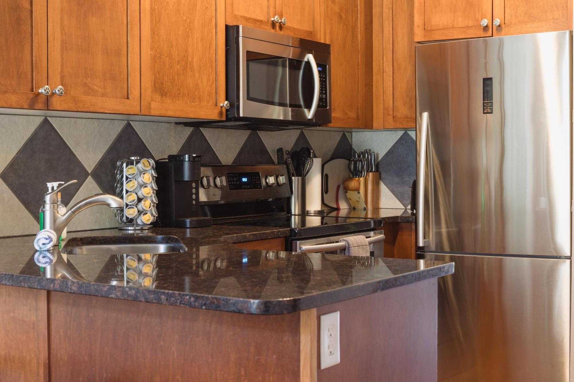 Grassihaus Mountain Getaway Appartement Canmore Buitenkant foto