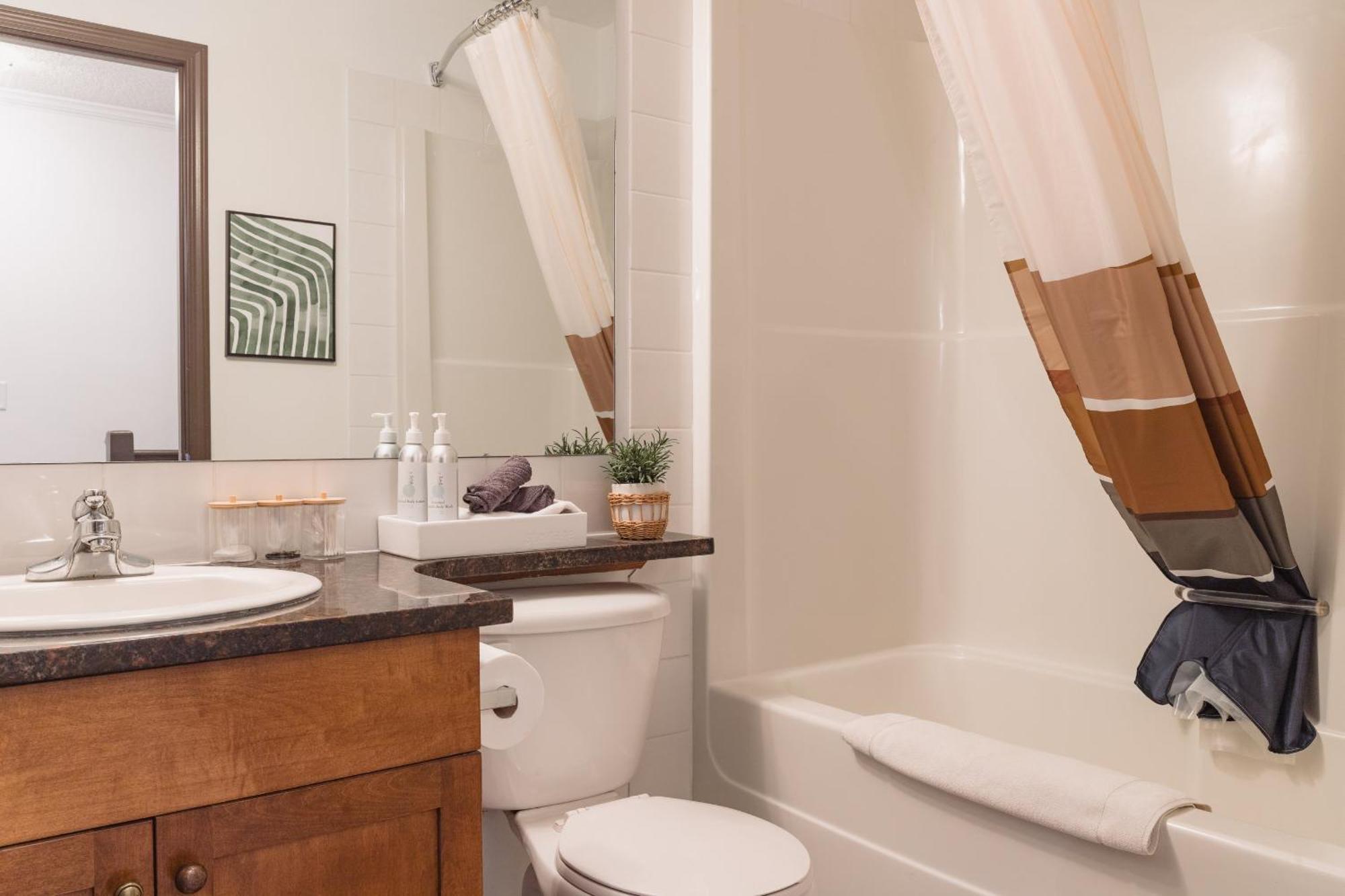 Grassihaus Mountain Getaway Appartement Canmore Buitenkant foto